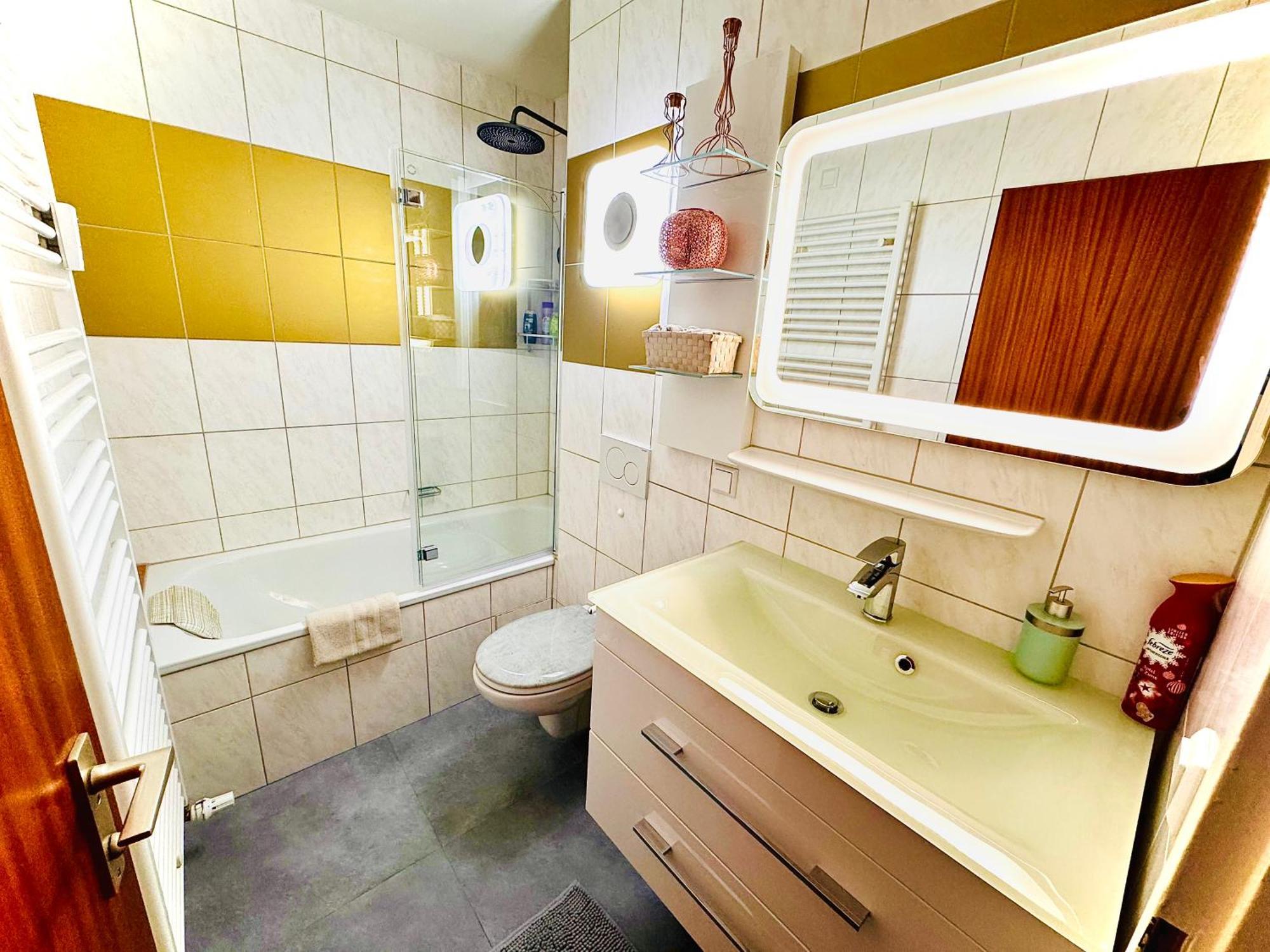 Sunset View Apartment With Logia ايتلنغن المظهر الخارجي الصورة